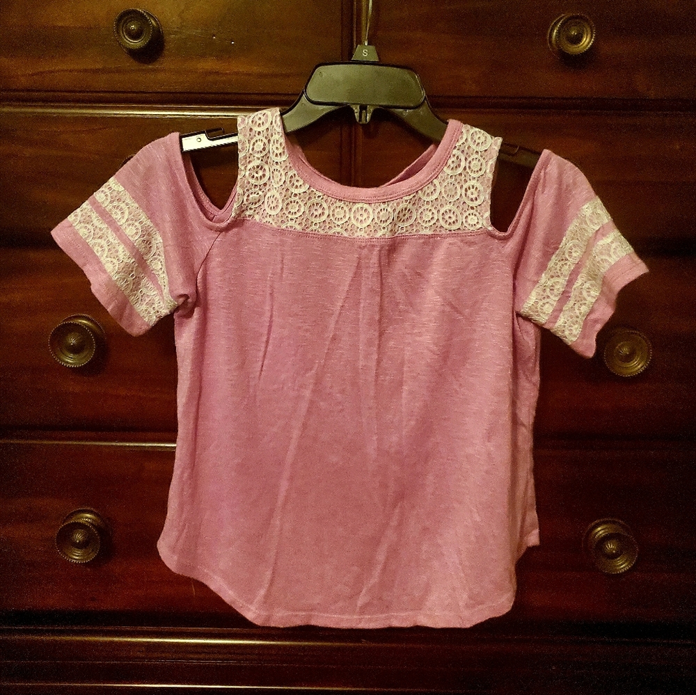 Adorable Pink & White Top